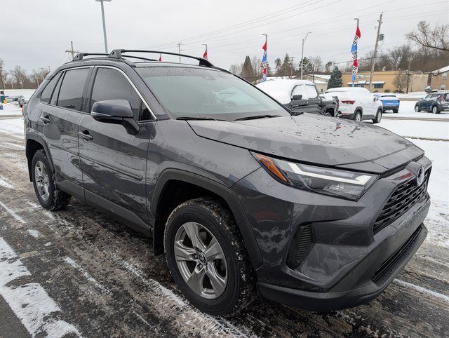 Used 2022 Toyota RAV4 XLE w/ Convenience Package image 7