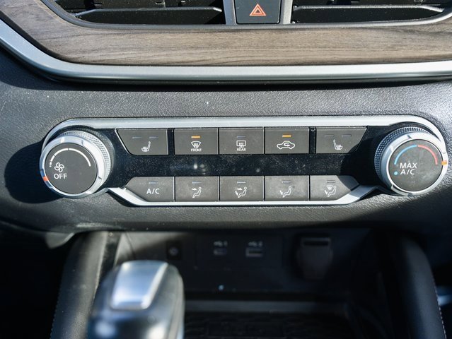 Used 2023 Nissan Altima 2.5 SV w/ SV Premium Package image 21