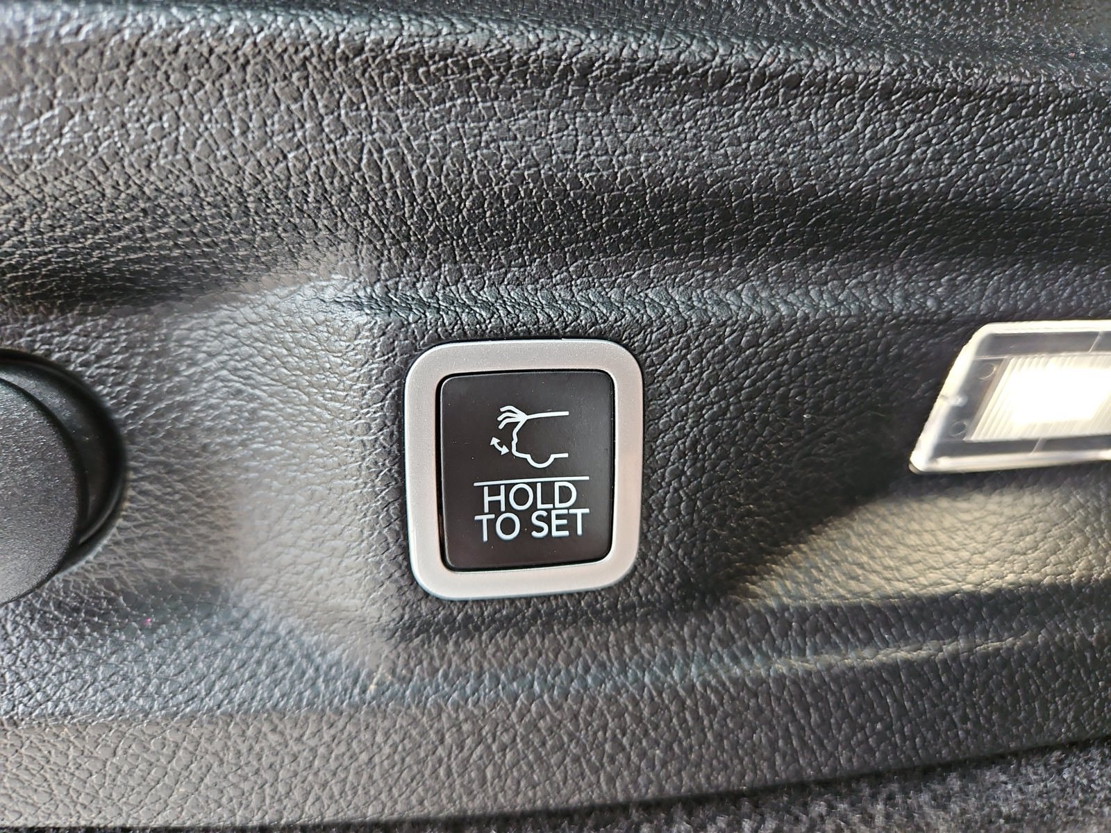 Used 2024 Jeep Grand Cherokee L Summit AWD/4WD image 28