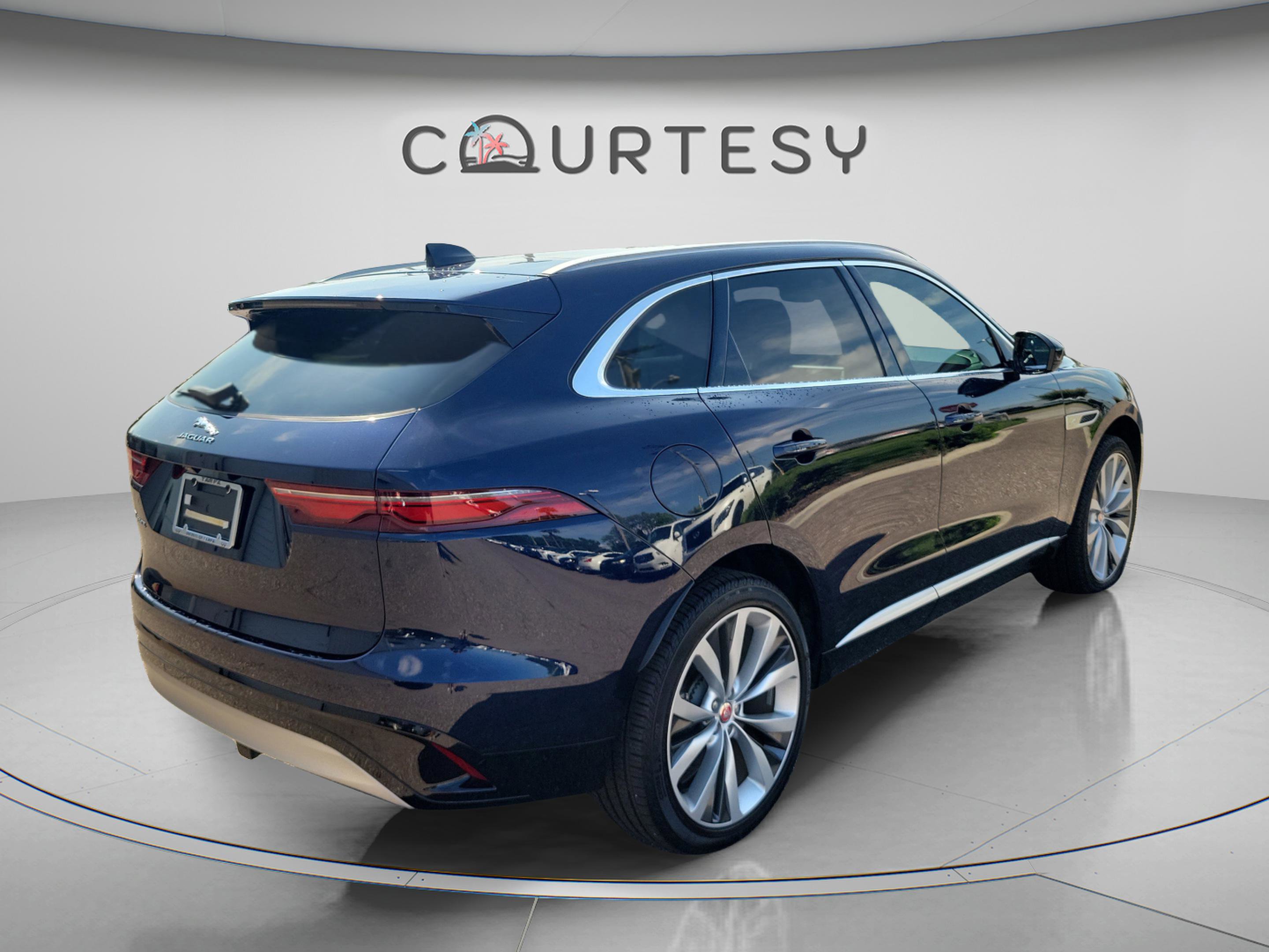 Used 2023 Jaguar F-PACE S AWD/4WD image 3
