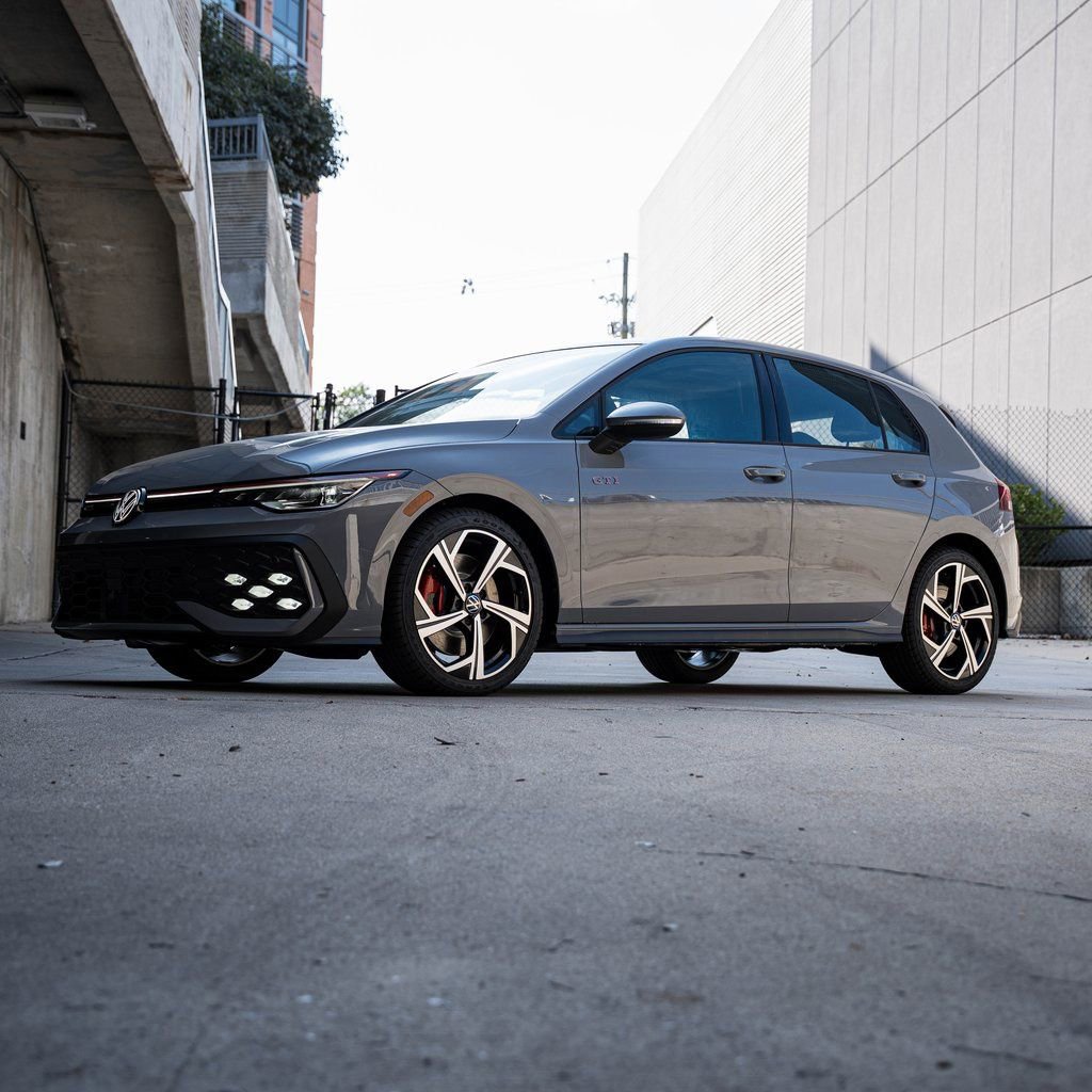 New 2025 Volkswagen GTI SE image 3