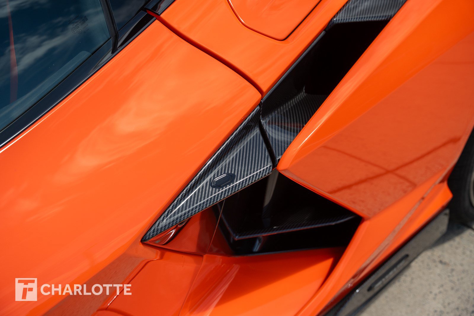 Used 2024 Lamborghini Revuelto AWD/4WD image 8