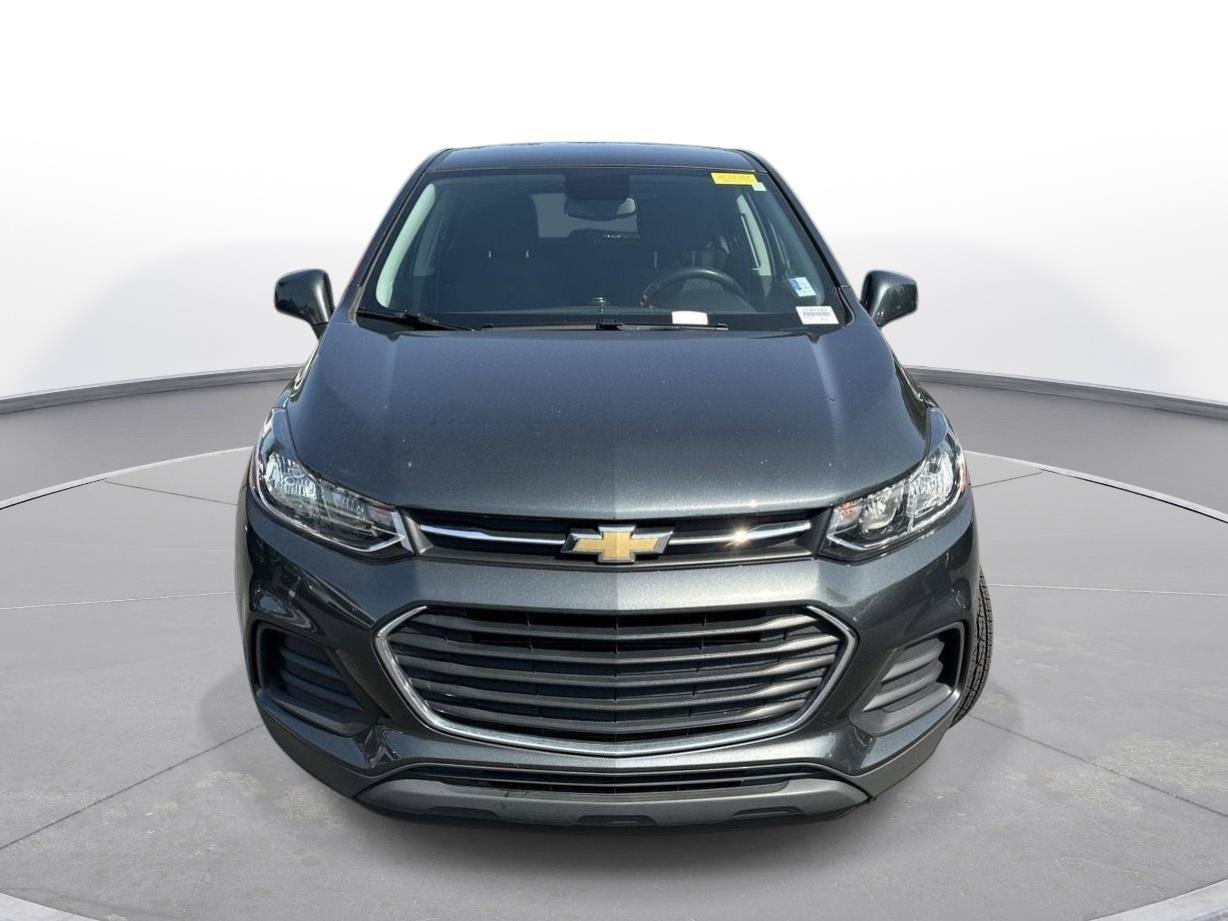 Used 2020 Chevrolet Trax LS w/ Tint and Cruise Package FWD image 3
