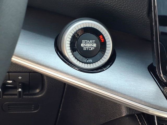 New 2026 Jeep Grand Wagoneer L 4WD w/ Premium Group I image 10