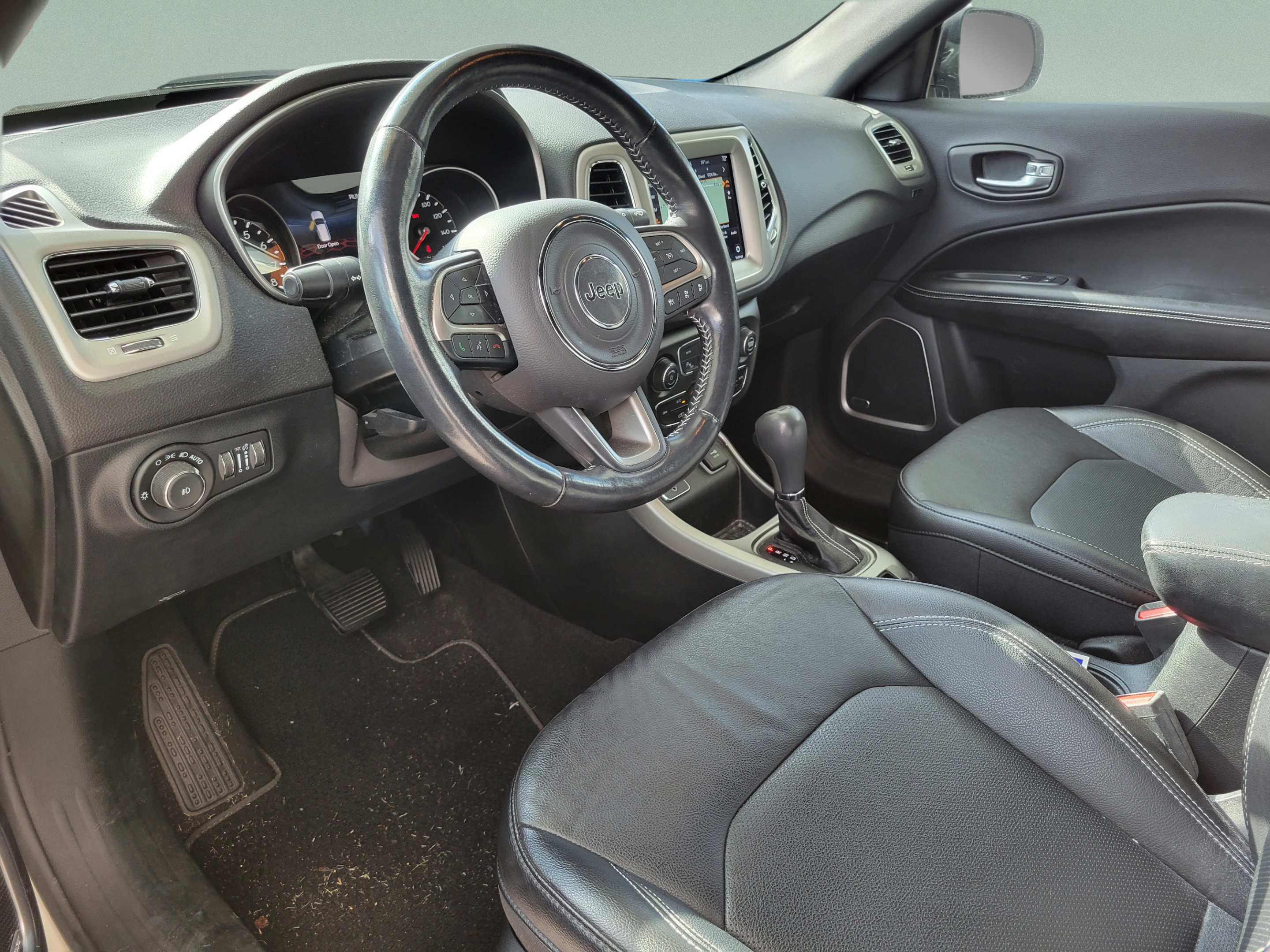 Certified 2021 Jeep Compass Latitude w/ Sun and Sound Group FWD image 14