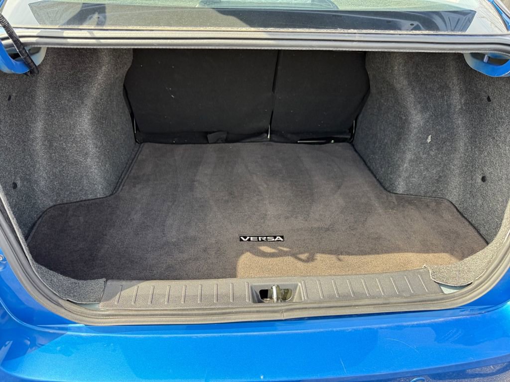 Used 2023 Nissan Versa SV image 23