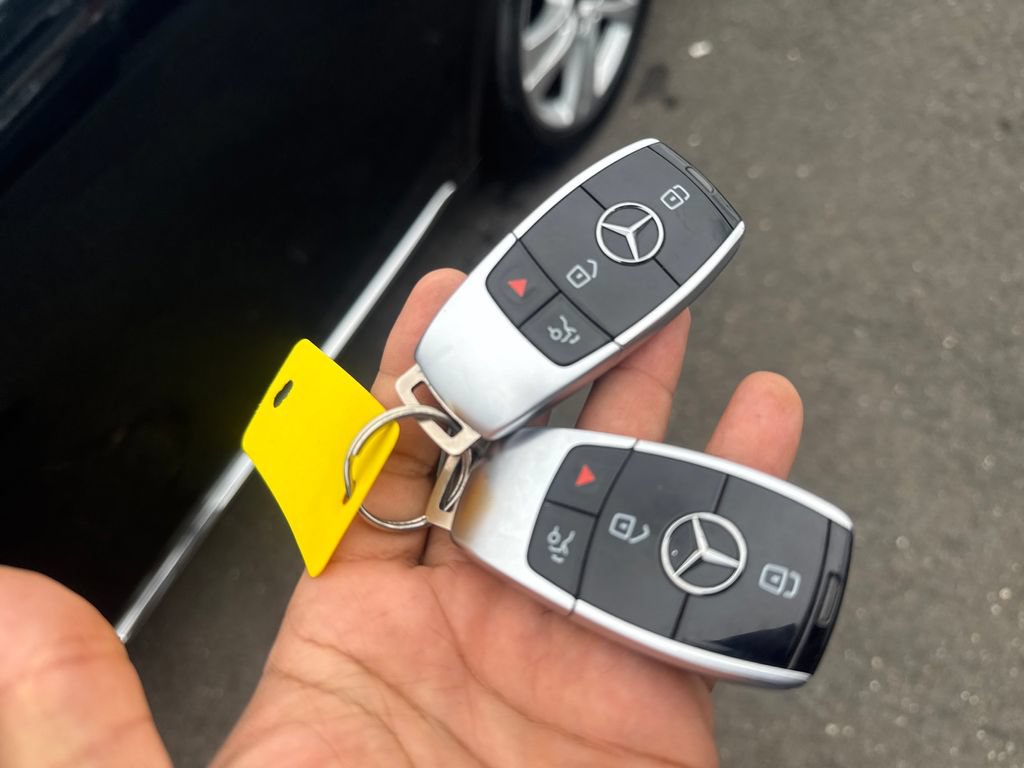 Used 2018 Mercedes-Benz S 560 4MATIC Sedan w/ Premium Package image 29