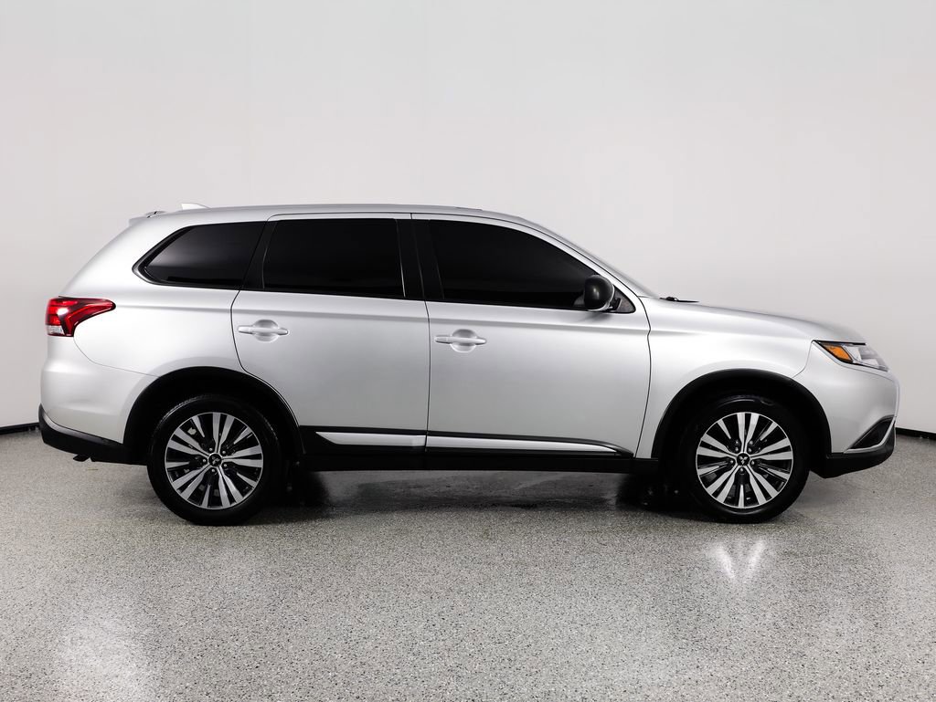 Used 2020 Mitsubishi Outlander ES image 9