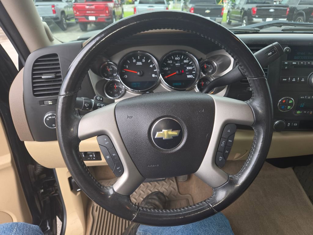 Used 2014 Chevrolet Silverado 2500 LT w/ Interior Plus Package AWD/4WD image 10