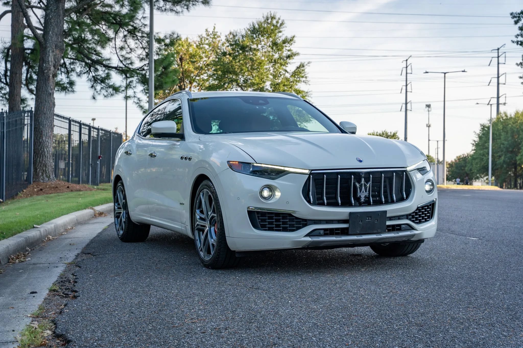 Used 2019 Maserati Levante S GranLusso AWD/4WD image 3