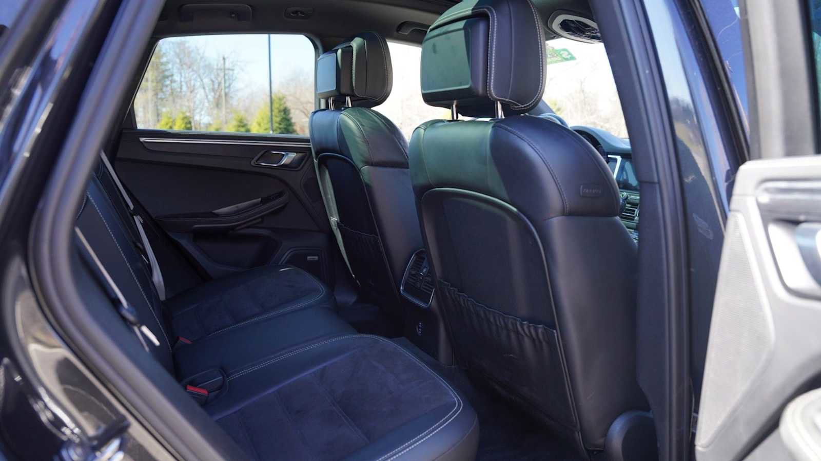 Used 2021 Porsche Macan GTS AWD/4WD image 14