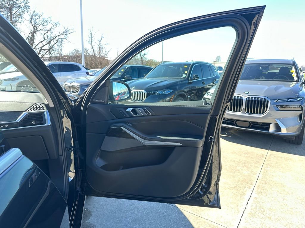 Certified 2023 BMW X7 xDrive40i w/ Premium Package image 38