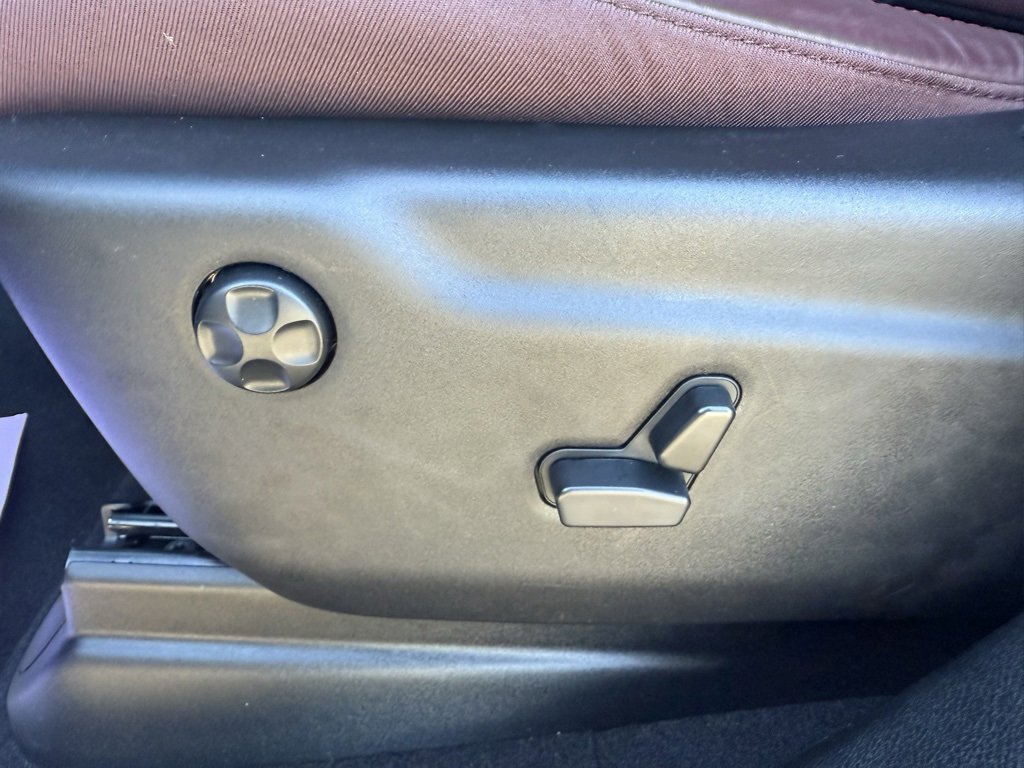 Used 2024 Dodge Durango GT image 15