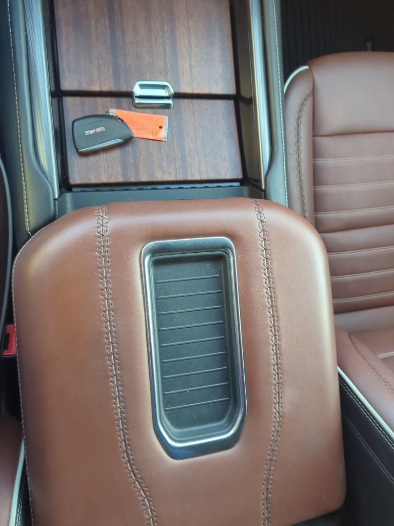 Used 2023 GMC Yukon Denali Ultimate image 32