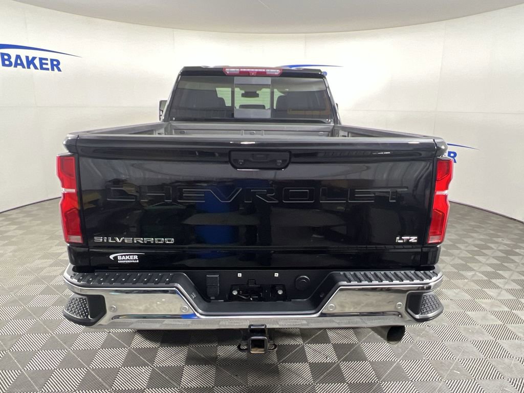 Used 2024 Chevrolet Silverado 3500 LTZ w/ LTZ Plus Package image 8
