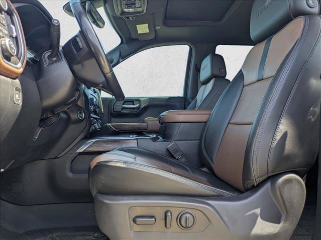 Used 2019 Chevrolet Silverado 1500 High Country w/ Technology Package AWD/4WD image 15