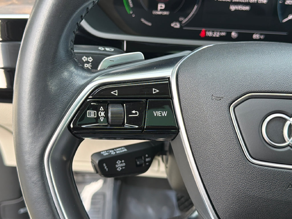 Used 2019 Audi e-tron Prestige w/ Prestige Package AWD/4WD image 22