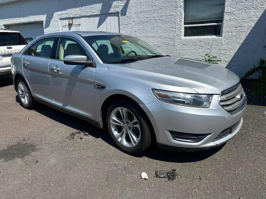 Used 2013 Ford Taurus SEL FWD image 6