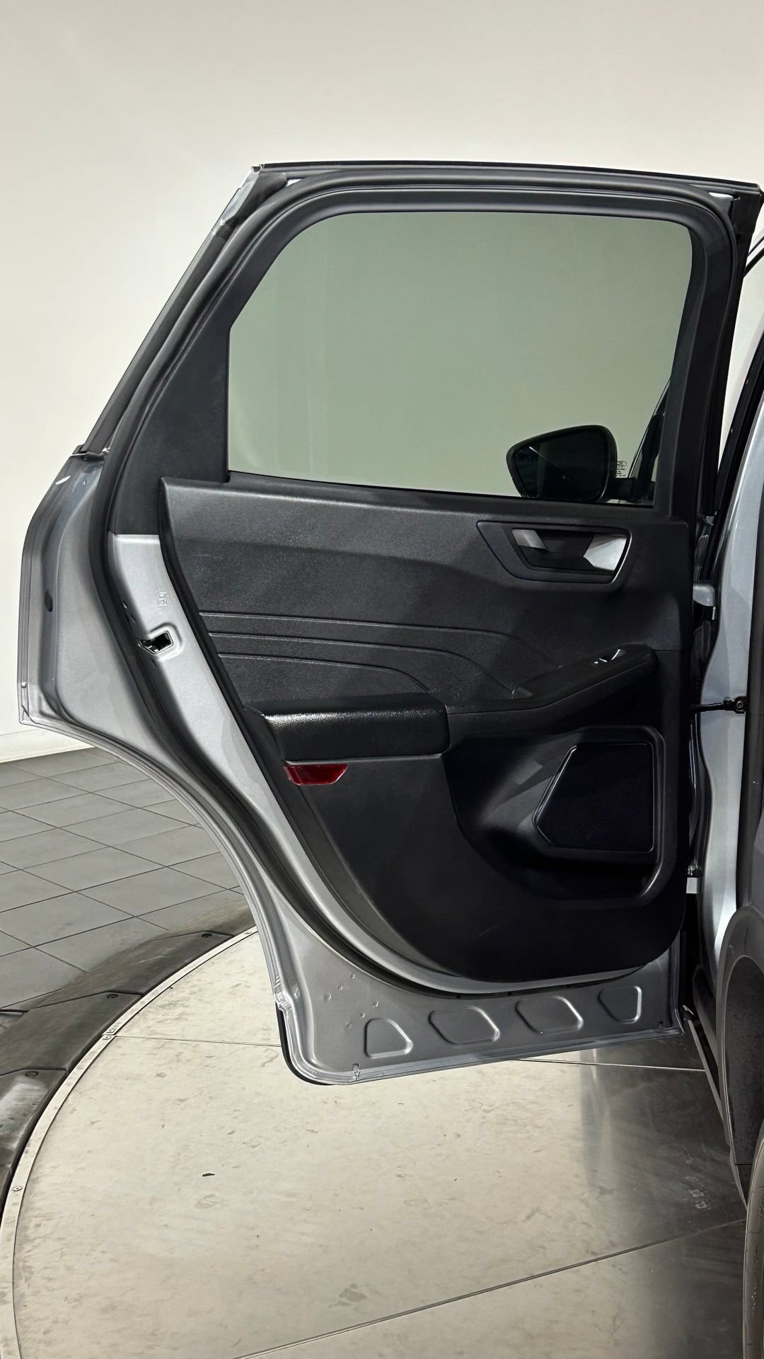 Used 2022 Ford Escape SE w/ Cold Weather Package FWD image 37