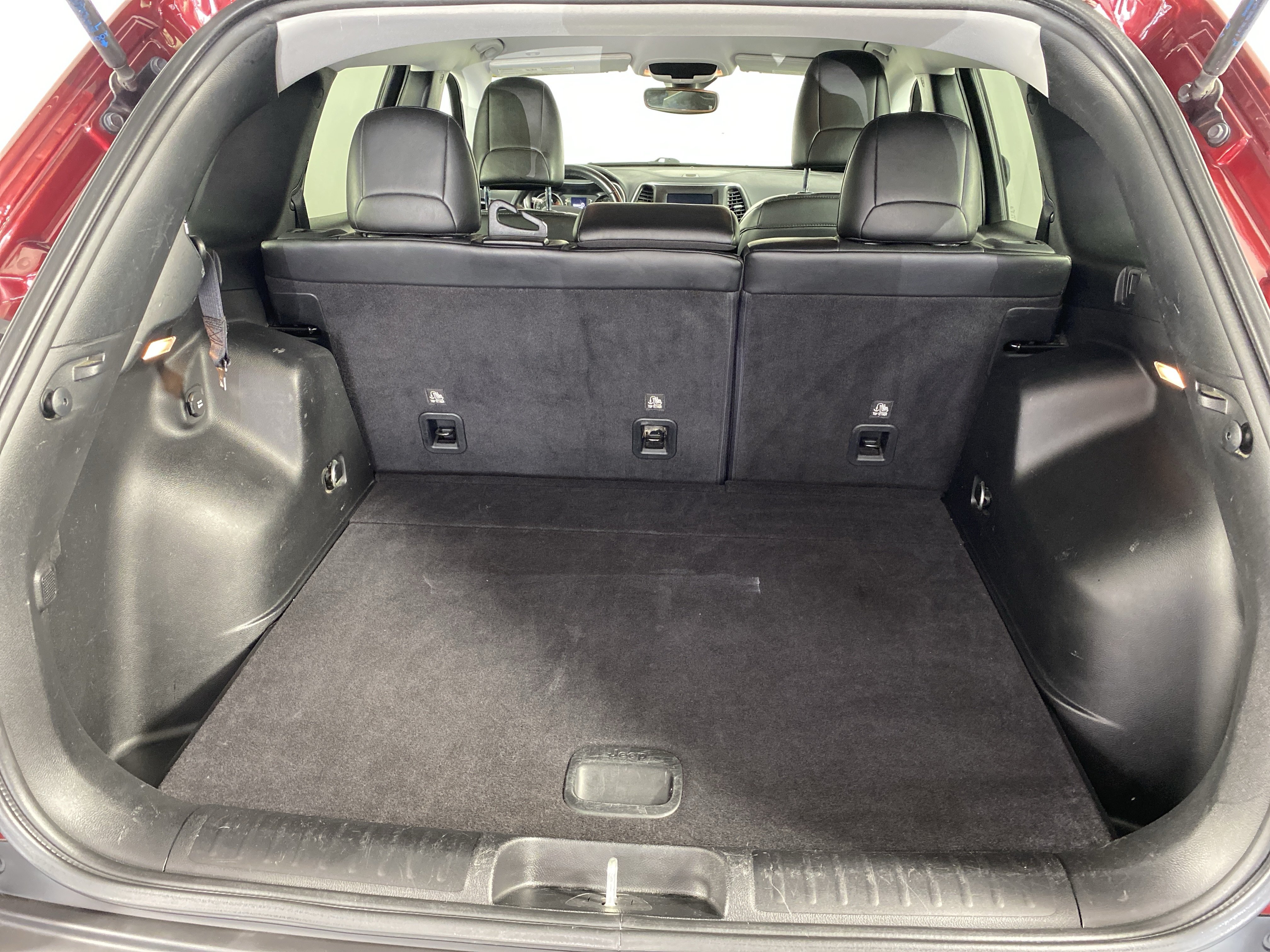 Used 2021 Jeep Cherokee Latitude Lux AWD/4WD image 32