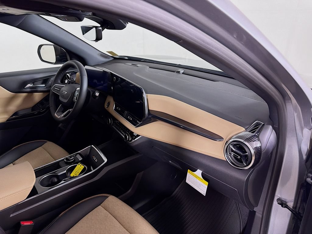 New 2027 Chevrolet Equinox ACTIV w/ Safety and Technology Package AWD/4WD image 25