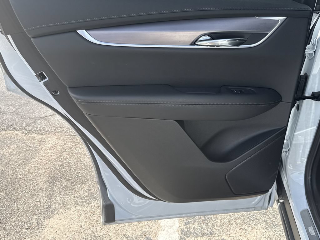 Used 2024 Cadillac XT6 Luxury FWD image 24