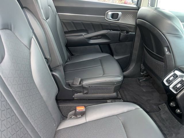 Used 2022 Kia Sorento SX image 9