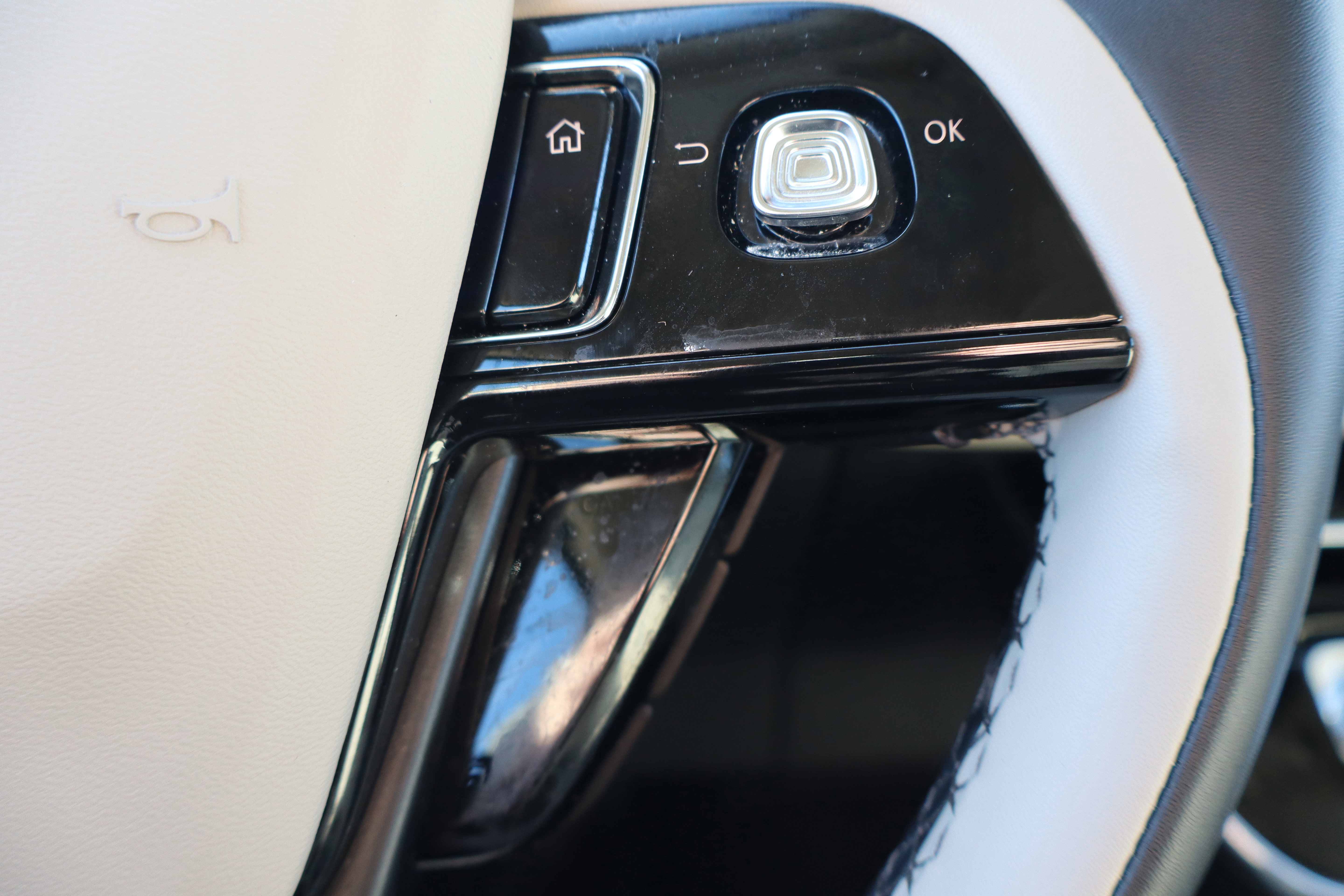 Used 2025 Lincoln Corsair FWD image 18