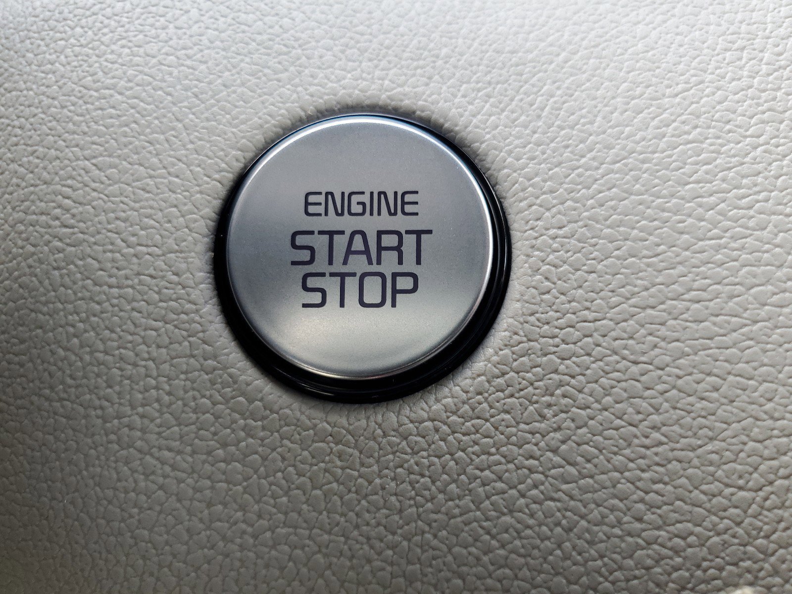 Used 2023 Kia Sorento S image 22