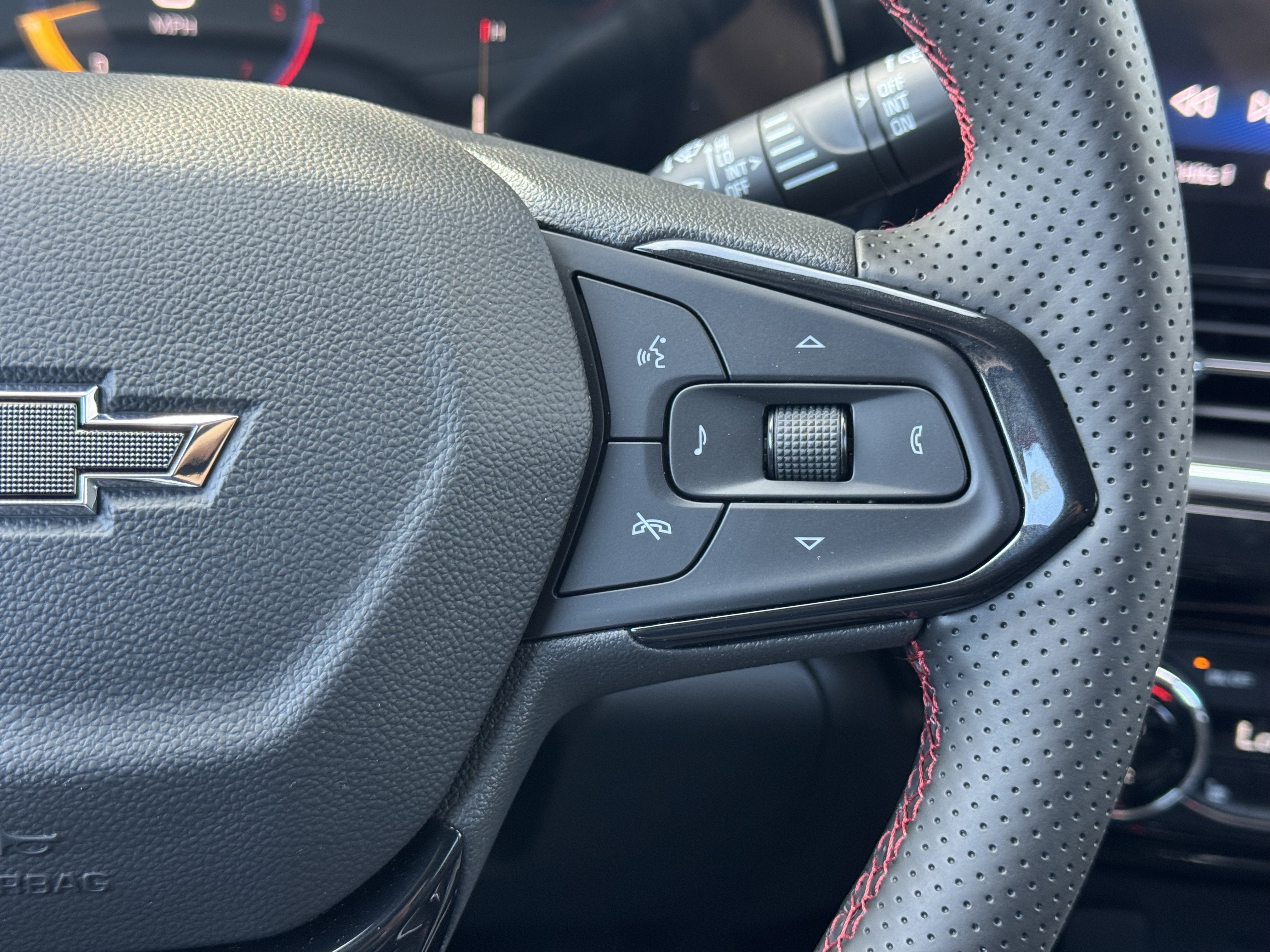 New 2026 Chevrolet Trax RS w/ Driver Confidence Package FWD image 28