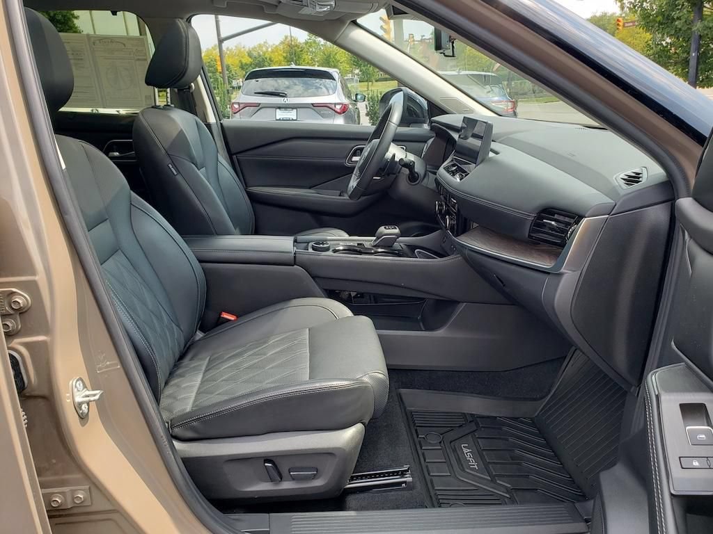 Used 2024 Nissan Rogue Platinum w/ Platinum Premium Package AWD/4WD image 22