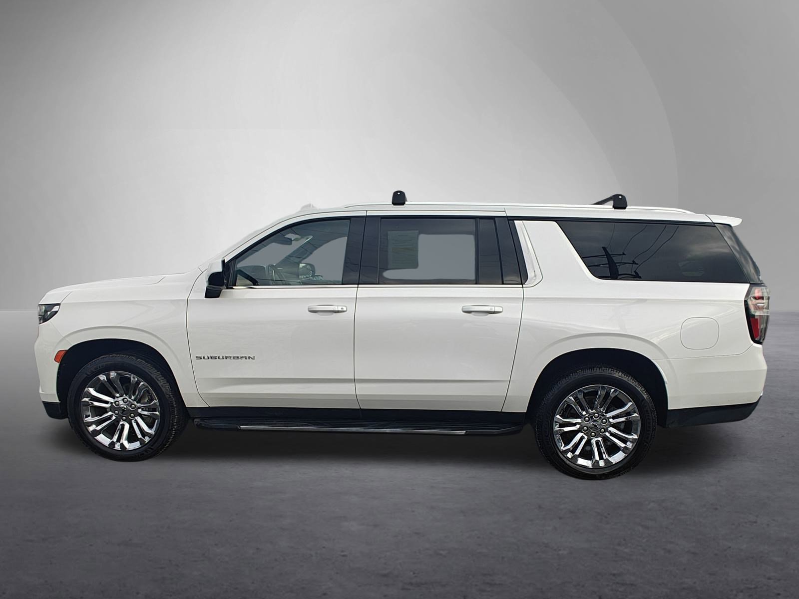 Used 2022 Chevrolet Suburban LT w/ Max Trailering Package image 9