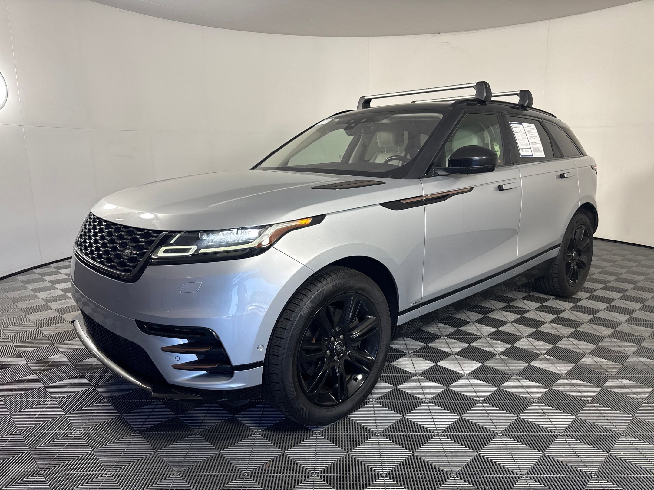 Used 2018 Land Rover Range Rover Velar R-Dynamic SE