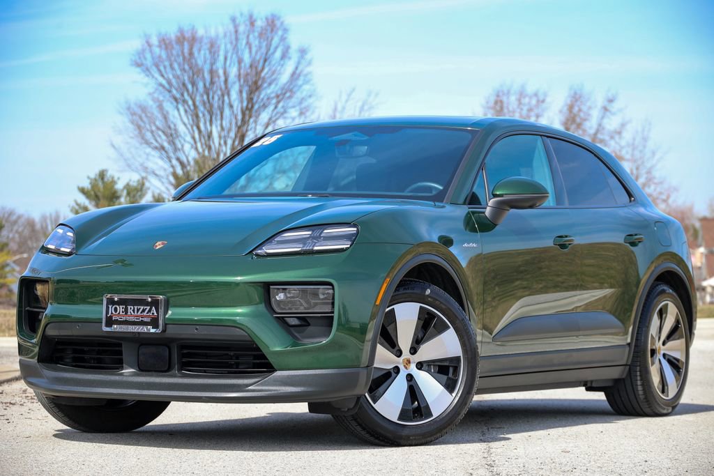 Certified 2025 Porsche Macan 4 Electric image 6