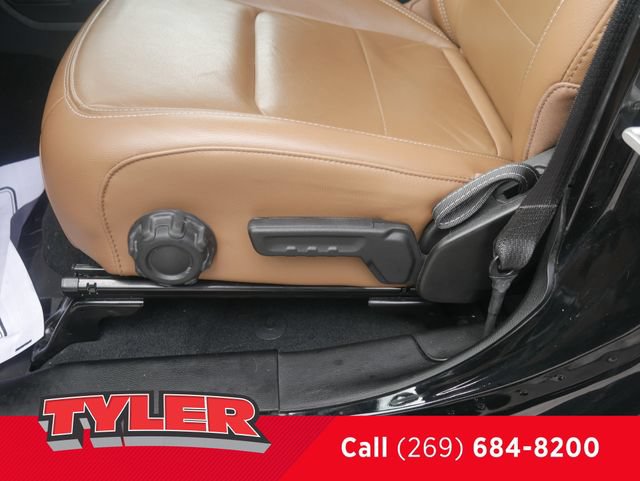 Used 2023 Jeep Wrangler Unlimited Sahara w/ Cold Weather Group AWD/4WD image 19