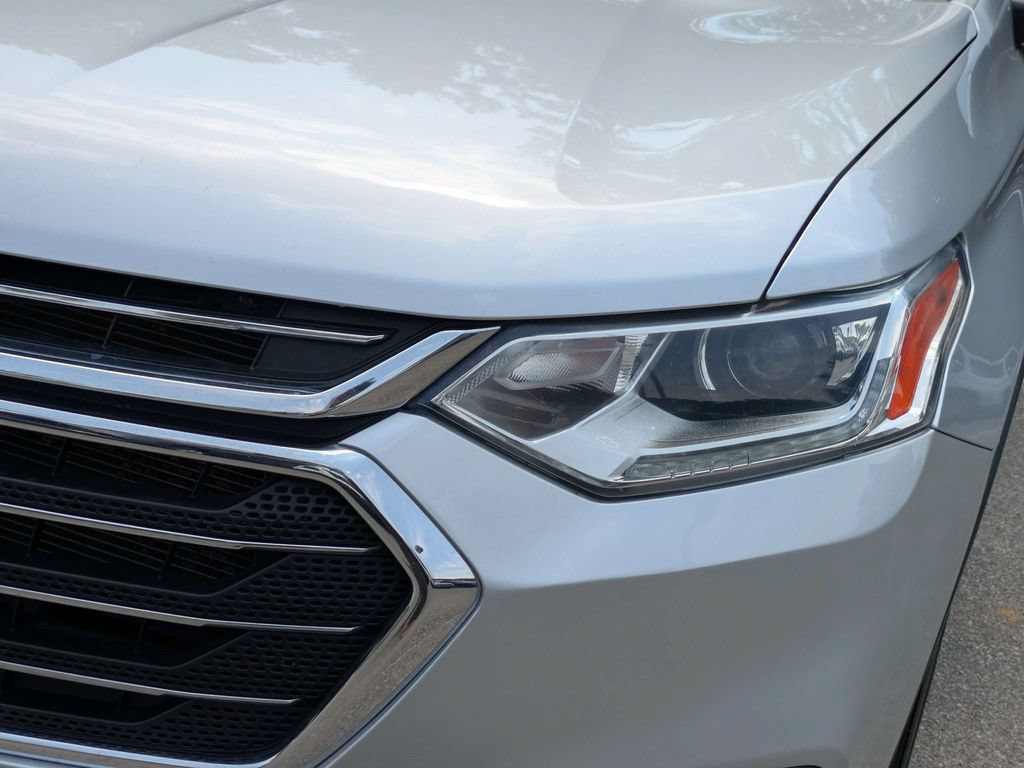 Used 2021 Chevrolet Traverse LT FWD image 10