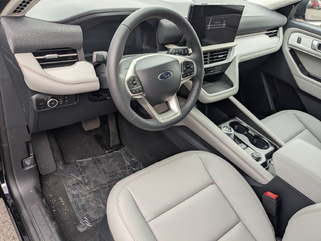 New 2026 Ford Explorer Active w/ Active Comfort Package AWD/4WD image 10
