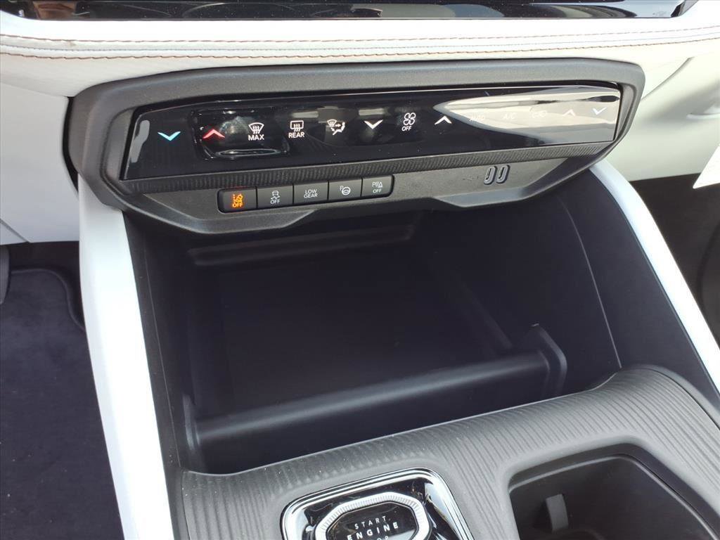 New 2026 Jeep Cherokee Overland image 14