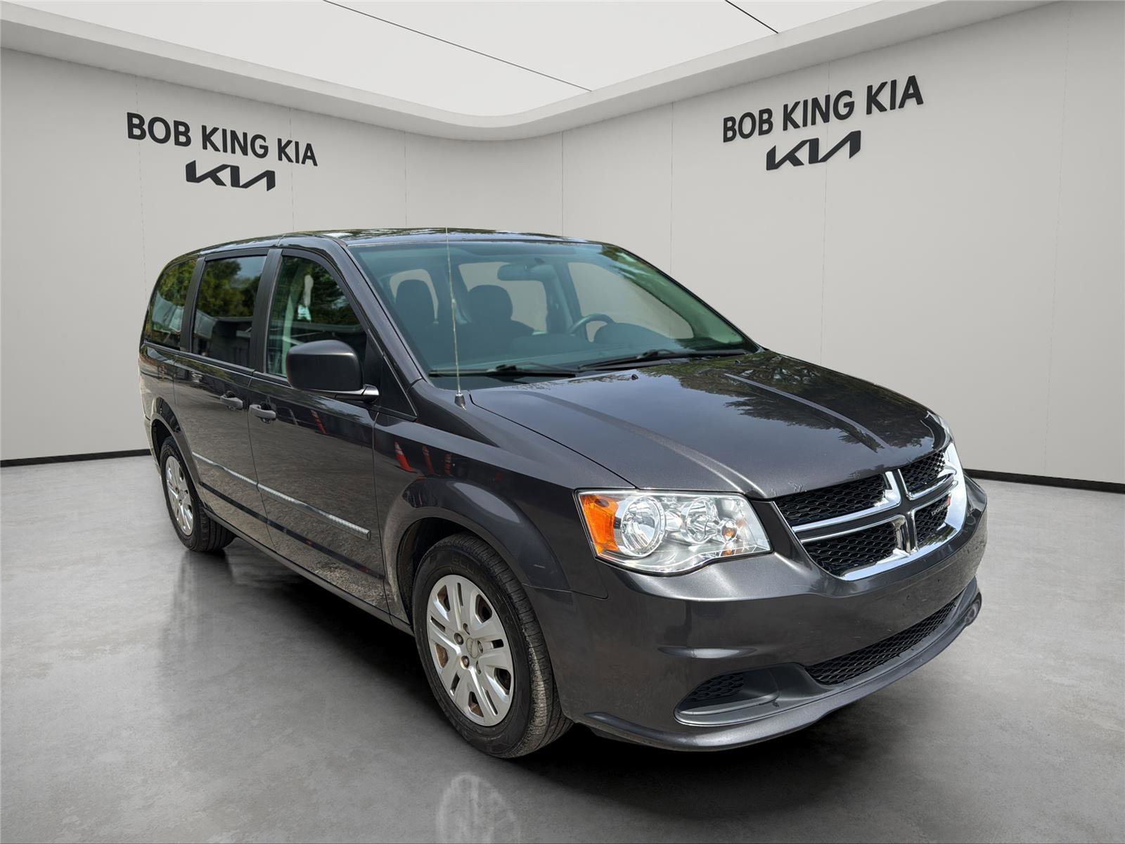 Used 2015 Dodge Grand Caravan American Value Package FWD image 7