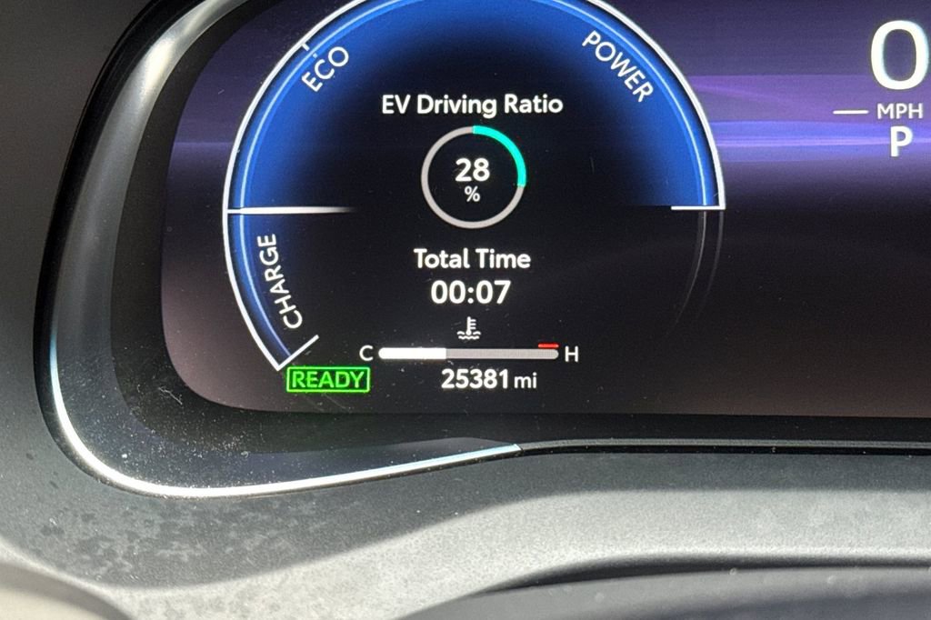 Certified 2024 Toyota Venza Limited image 25