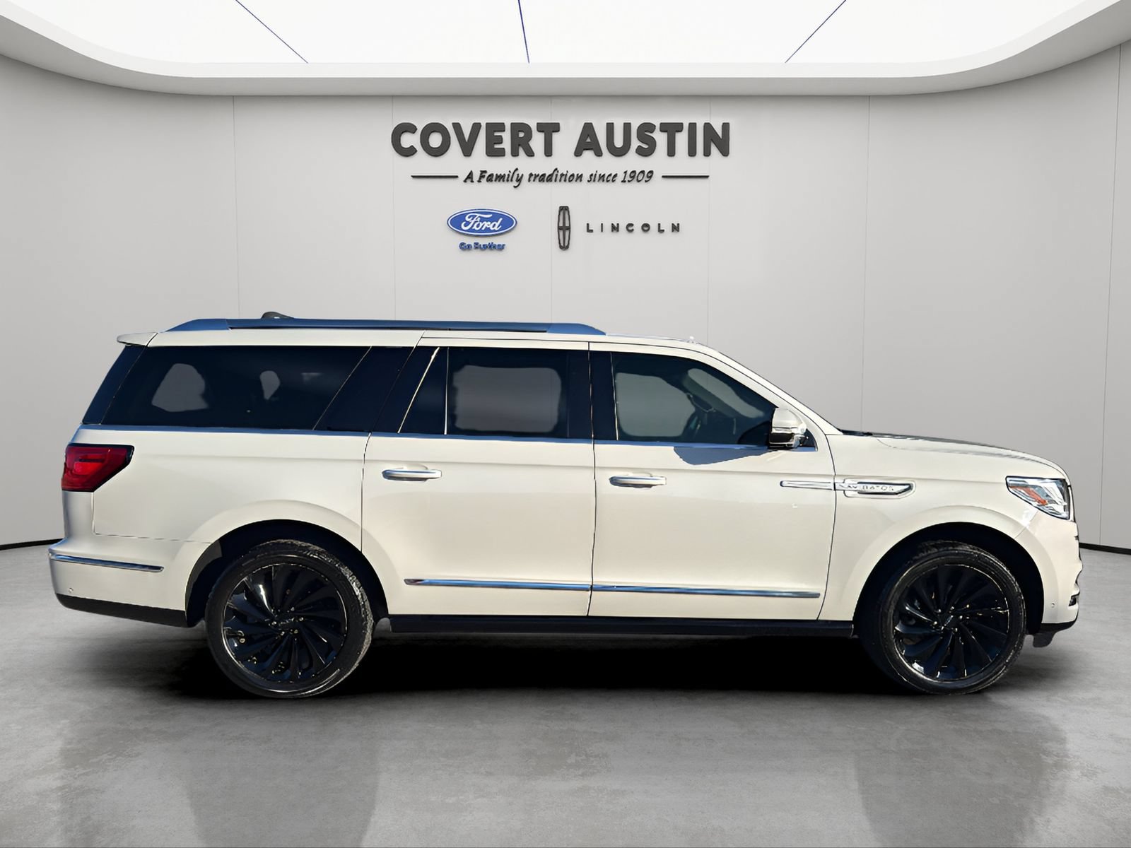 Used 2021 Lincoln Navigator L Reserve AWD/4WD image 6