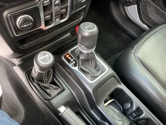 Used 2023 Jeep Wrangler Unlimited Sahara AWD/4WD image 22
