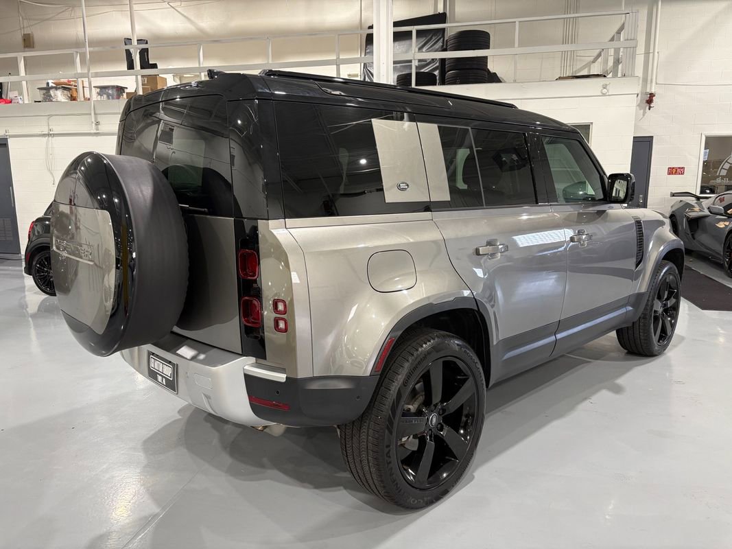 Used 2024 Land Rover Defender 110 S image 7