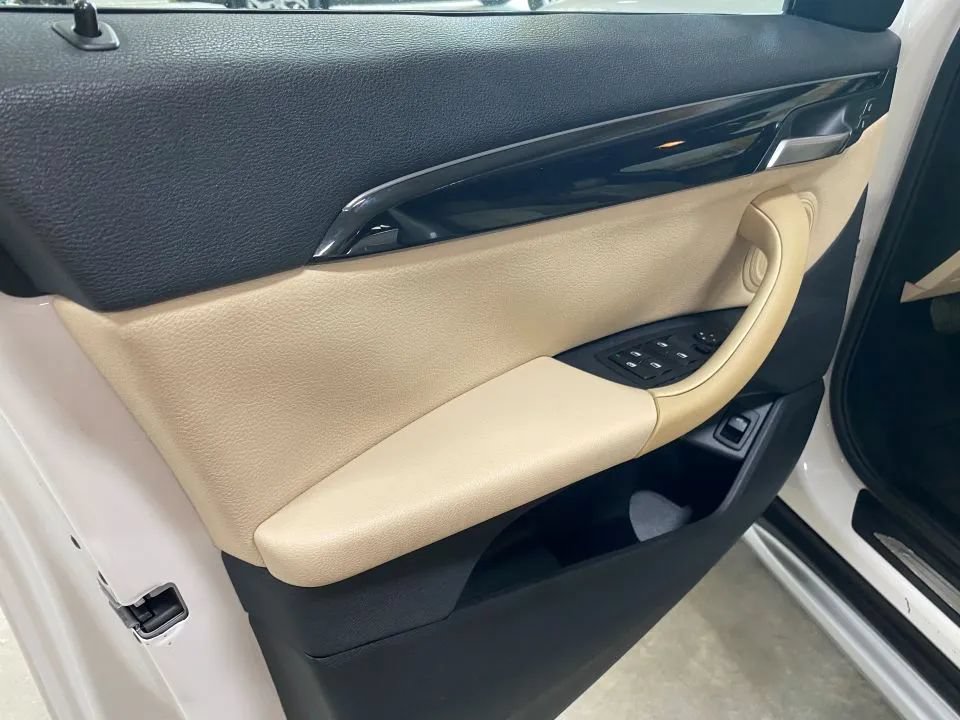 Used 2018 BMW X1 xDrive28i AWD/4WD image 13