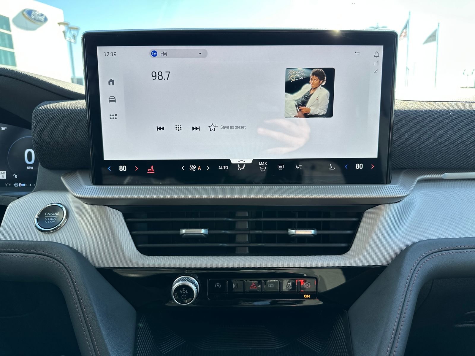 Used 2025 Ford Explorer Active image 18