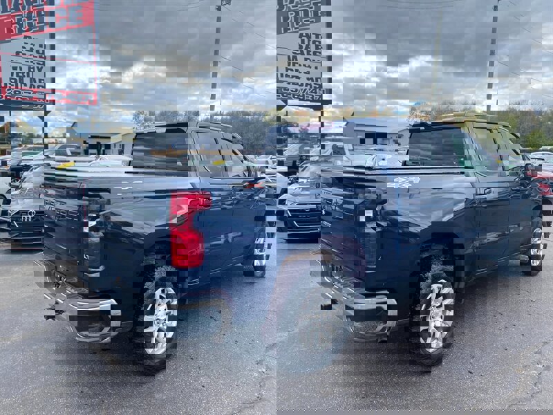 Used 2021 Chevrolet Silverado 1500 LT image 8