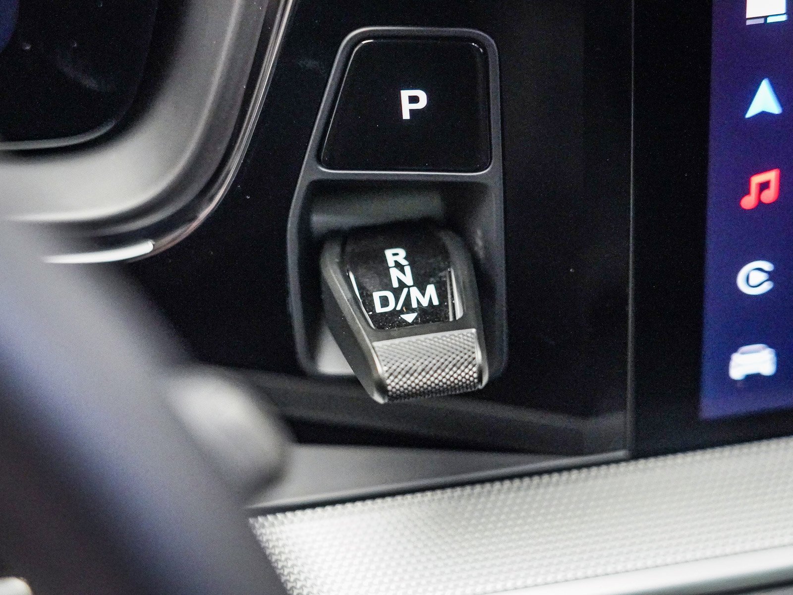 Used 2025 Porsche Cayenne S image 23