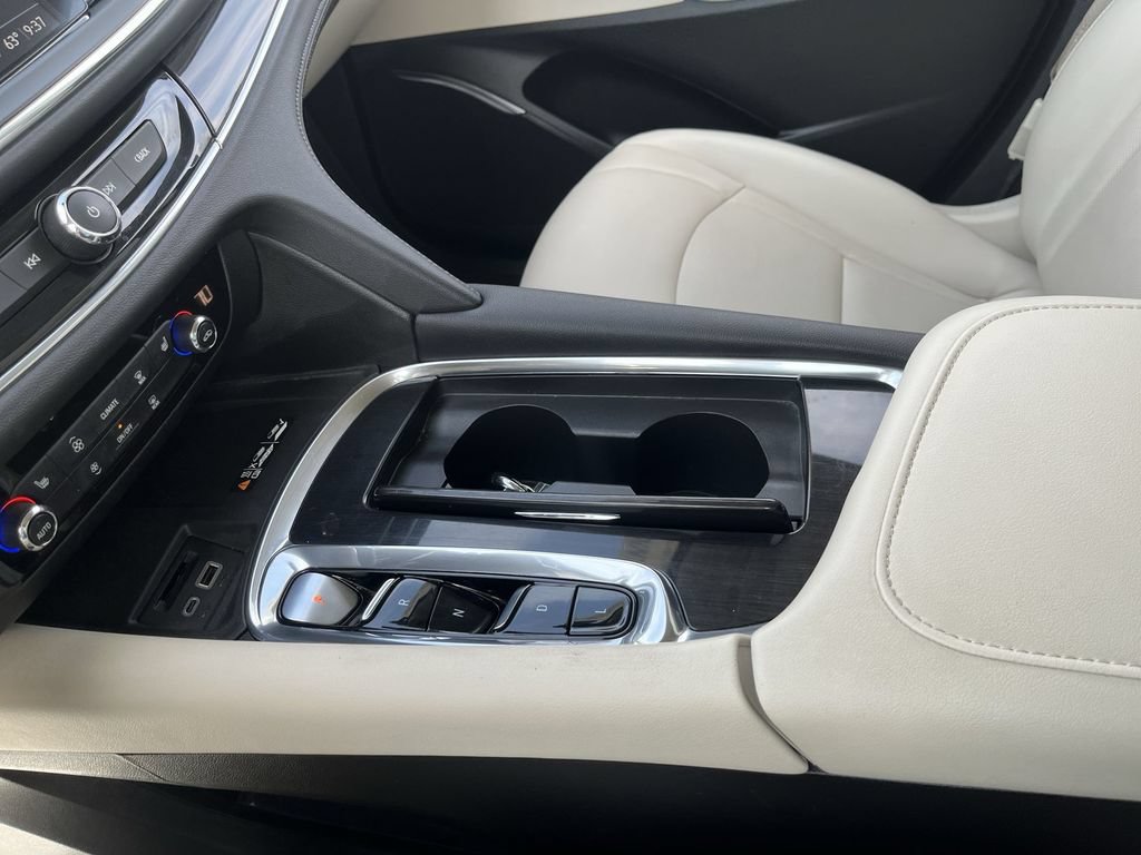 Used 2023 Buick Enclave Essence w/ LPO, Touring Package AWD/4WD image 20