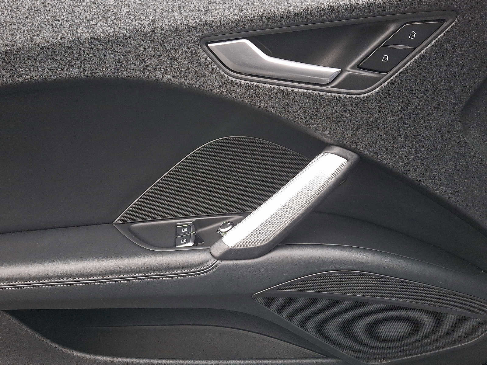 Used 2016 Audi TT 2.0T image 11