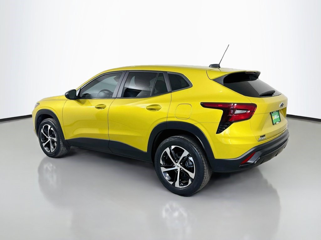 Used 2024 Chevrolet Trax RS FWD image 7